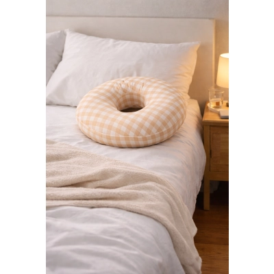 PODUSZKA DO SPANIA PO PIERCINGU wygodna Z OTWOREM NA GOJENIE POMARAŃCZOWA