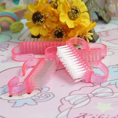 Szczoteczki jednorazowe róż do czyszczenia pyłu paznokci manicure 50 sztuk