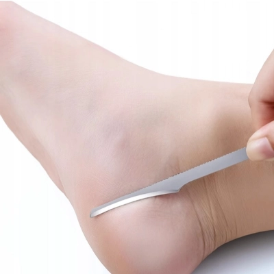 SKROBAK nożyk ŚCINAK do pięt usuwania zrogowaciałego naskórka STAL 13cm