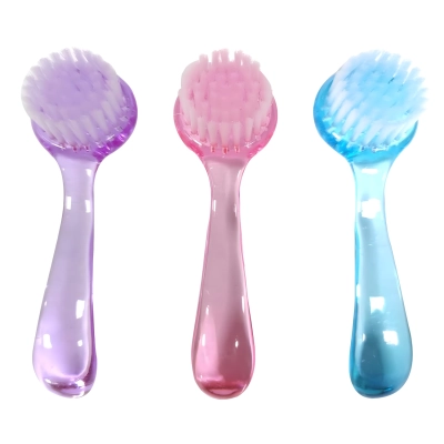 Szczoteczka do manicure z nakładką