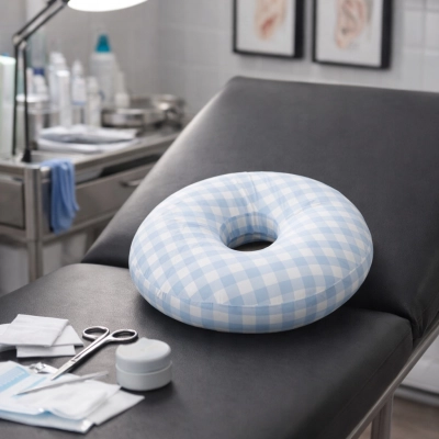 PODUSZKA DO SPANIA PO PIERCINGU wygodna Z OTWOREM NA GOJENIE NIEBIESKA