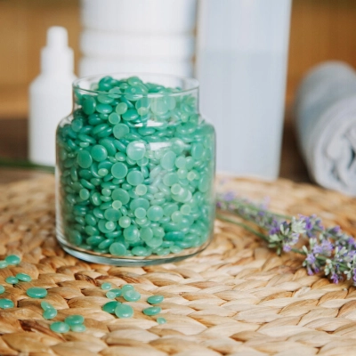 Wosk twardy w granulkach Italwax NIRVANA Sandalwood 1kg do depilacji